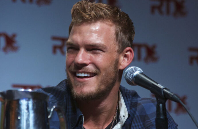 Alan Ritchson